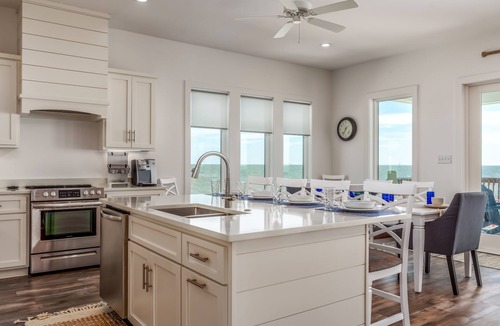 Audubon Place House | Coastal Charm | Gulf Front, pool, hottub