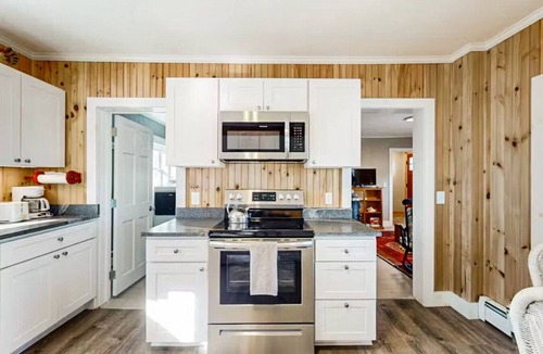 Corea House | Coastal charm & harbor views just steps from Sand Cove Beach
