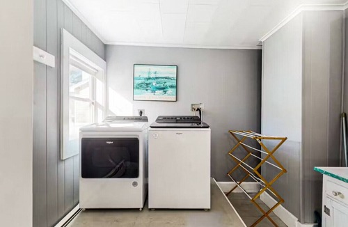 Corea House | Coastal charm & harbor views just steps from Sand Cove Beach