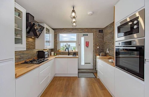 Holland-On-Sea House | Coastal Charm In Clacton On Sea