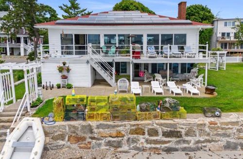 Swampscott House | Coastal Charm Lobster Chato
