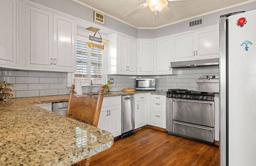 Swampscott Apartment | Coastal Charm Lobster Ch Teau