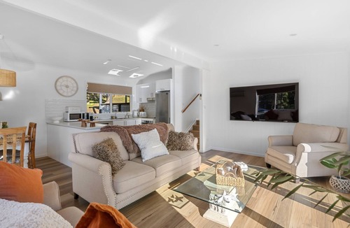 Venus Bay House | Coastal Charm on Crichton