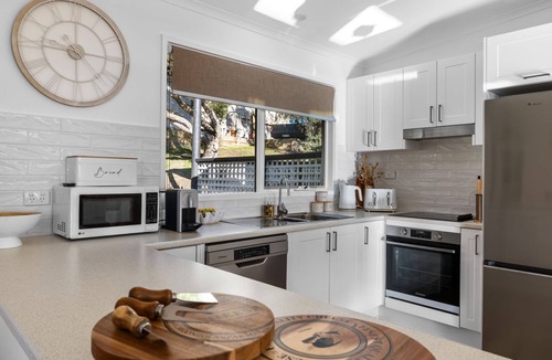 Venus Bay House | Coastal Charm on Crichton