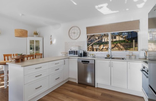 Venus Bay House | Coastal Charm on Crichton