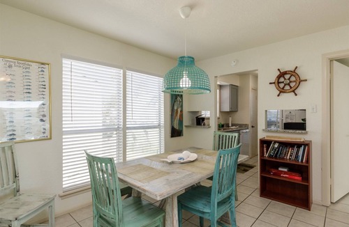 Sailhouse Condo | Coastal Charm | Pet Friendly, Pool + Tennis Access