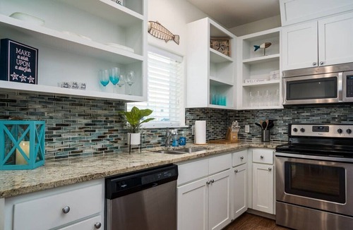 Port Aransas Villa | Coastal Chic Villa #3 - Comfortable King Beds