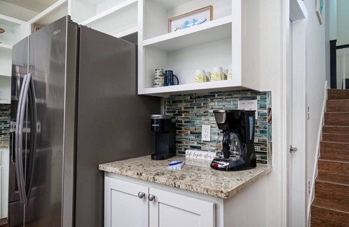 Port Aransas Villa | Coastal Chic Villa #2- Comfortable King Beds