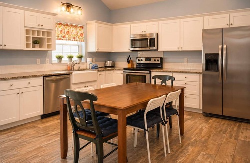 North Beach House | Coastal Chill Spot - Cozy 2BR Villa By The Beach