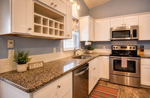 North Beach House | Coastal Chill Spot - Cozy 2BR Villa By The Beach