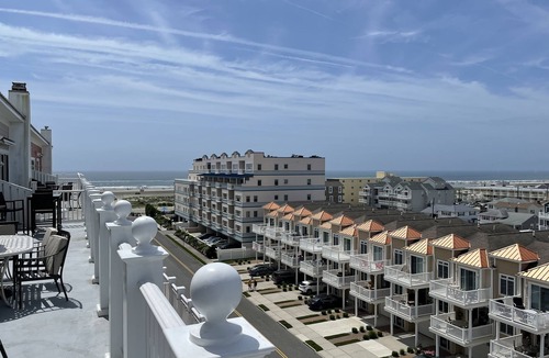 Wildwood Crest Condo | Coastal Colors Penthouse, Luxury 4 Bedroom Beach Block Rental