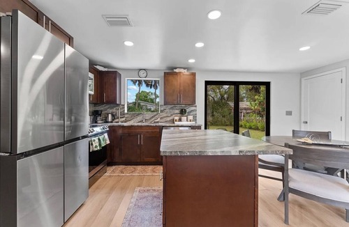 Tampa House | Coastal Comfort Retreat Getaway Near Hospitals