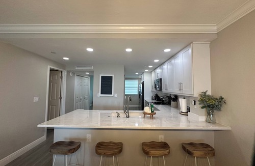 Marco Island Condo | Coastal comfort Somerset 512