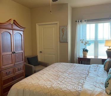 Northside Apartment | Coastal Comfort