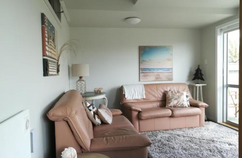 Waitarere Beach Apartment | Coastal Condo