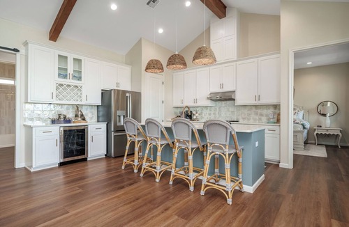 City-by-the Sea House | Coastal Confessions ~ Water Front ~ Heated Pool ~ Private Dock