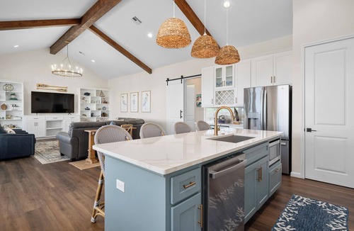 City-by-the Sea House | Coastal Confessions ~ Water Front ~ Heated Pool ~ Private Dock