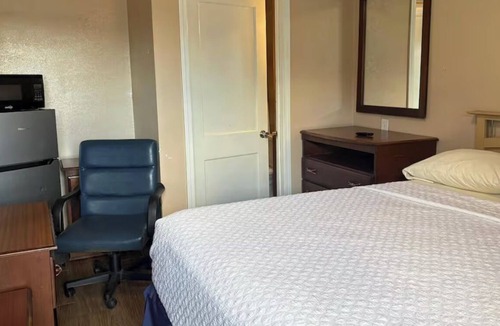Flour Bluff Hotel | Coastal Corpus Christi Lodging w/Parking, 10 Min Drive to Padre Island Beaches