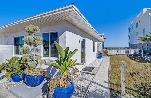 Ocean Cay Villa | Coastal Cottage 214 | Large Ocean View Deck | Gas Grill