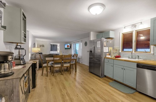 Town of Torrey Apartment | Coastal Cottage at Seneca Lake
