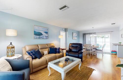 Bradenton House | Coastal Cottage