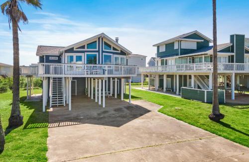 Pirates Beach House | Coastal Cottage