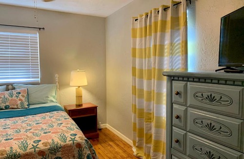 Disston Heights Villa | Coastal Cottage