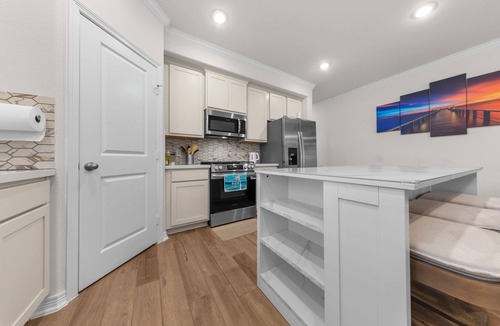 La Porte House | Coastal Cove is a peaceful, cozy and relaxing wit lots of room to enjoy.