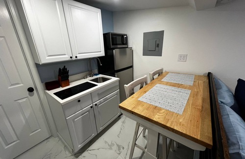 Lake Ridge Apartment | Coastal Cove Studio 5 minutes to beach