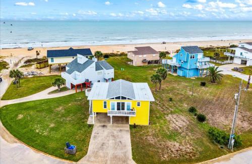 Jamaica Beach House | Coastal Cozy Steps to the sand and sea