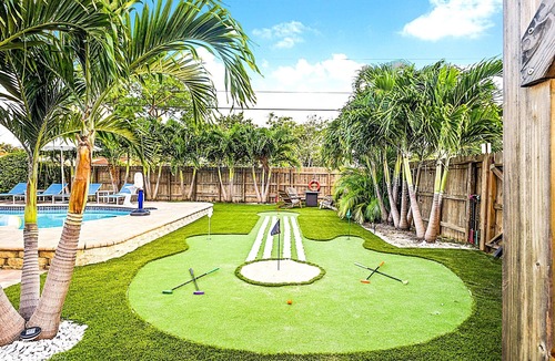 South Lake House | Coastal Dream Retreat/Mini Golf/4 Bedrooms/Game Room/Htd Pool/BBQ