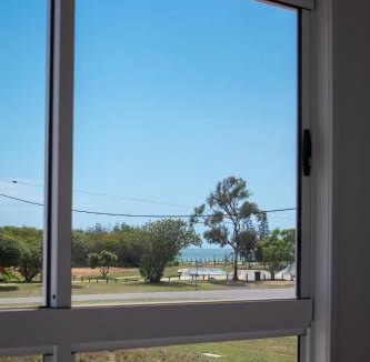 Moore Park Beach House | Coastal Escape