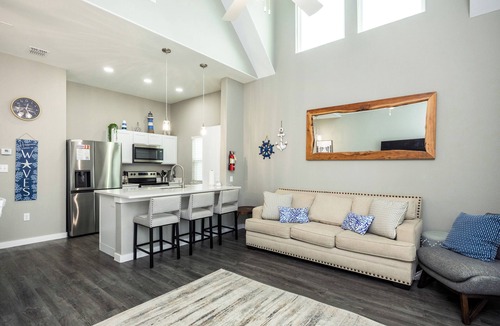 Corpus Christi House | Coastal Escape | Heated Pool, Pirate Playground & Beach Steps