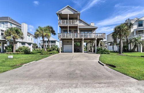 Pirates Beach West House | Coastal Galveston Home 2 Balconies, Walk to Beach