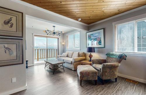 Clinton Hotel | Coastal Garden Cottage