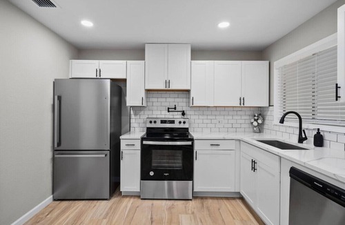 South Side House | Coastal Gem: Chic Corpus Retreat