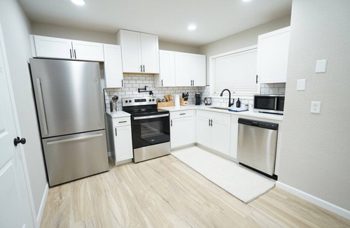 South Side House | Coastal Gem: Chic Corpus Retreat