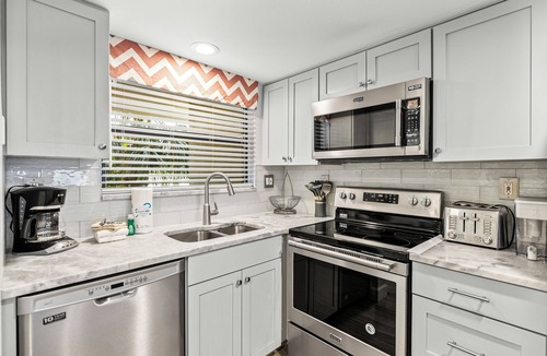 Belle Vista Condo | Coastal Gem | Gulf + Pool Views | Beach Access