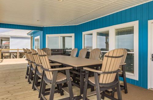 Dauphin Island House | Coastal Gem on the Sand With Large Deck Ocean Views Free WiFi & Private Hot Tub