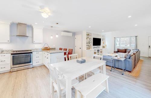 York Beach House | Coastal Gem