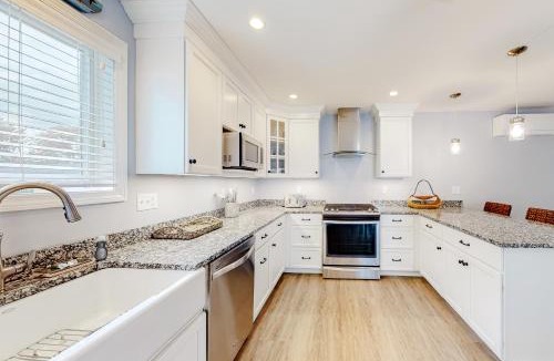 York Beach House | Coastal Gem