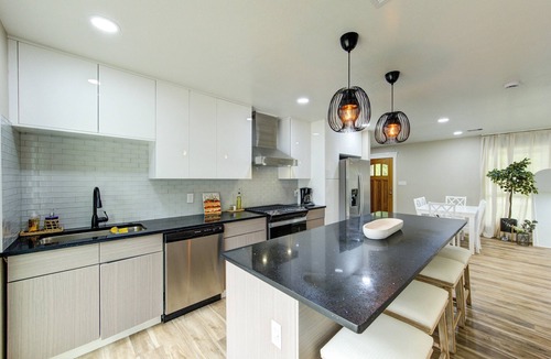 La Marque House | Coastal Getaway in La Marque!
