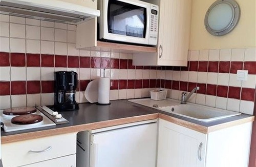 Batz-sur-Mer Apartment | Coastal Getaway with Pool, Tennis & Beach Nearby