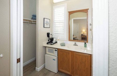 Oceano Condo | Coastal Glow At The Pier
