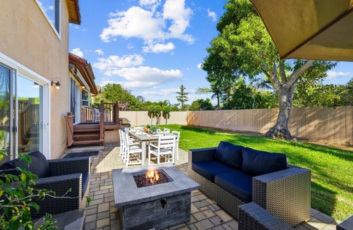 Del Mar Heights House | Coastal Haven |King suite|5 min to beach|Garden