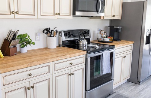 Biggar House | Coastal Haven - Minutes Away From The Beach!