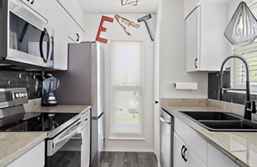 Rockport Apartment | Coastal Haven: Sleeps 7!