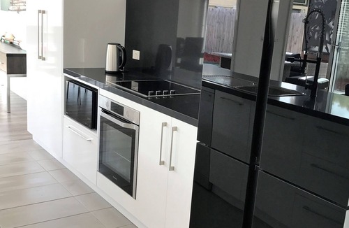 Apollo Bay House | Coastal Hide Away - Relax and Enjoy Tranquility