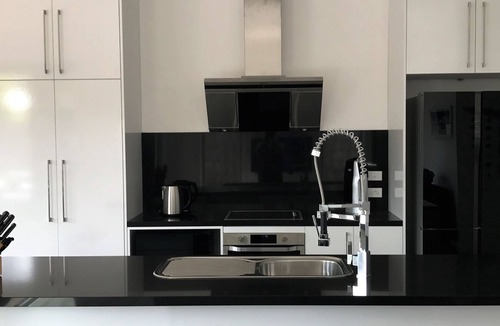 Apollo Bay House | Coastal Hide Away - Relax and Enjoy Tranquility