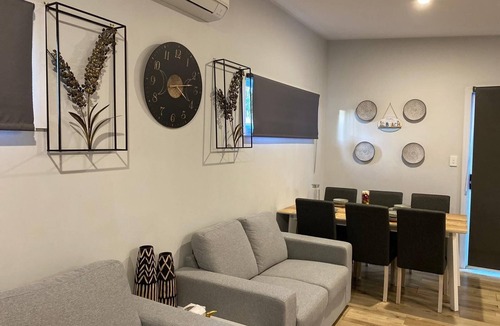 Toukley House | Coastal Hideaway by Lake